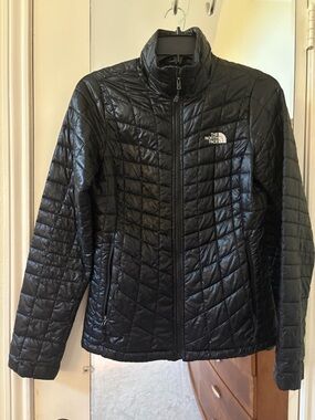 The North Face Women's Black Quilted Puffer Jacket